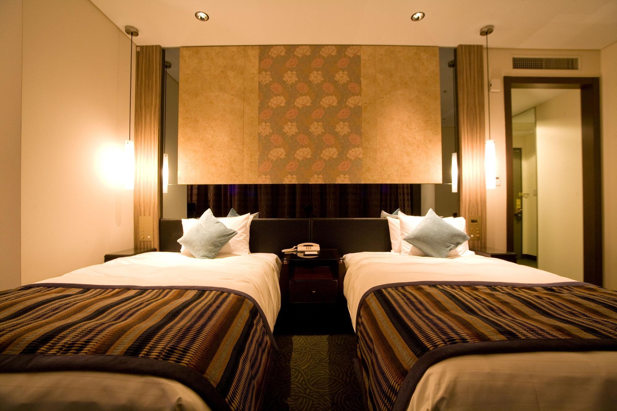 Okinawa Kariyushi Urban Resort Naha Exterior photo