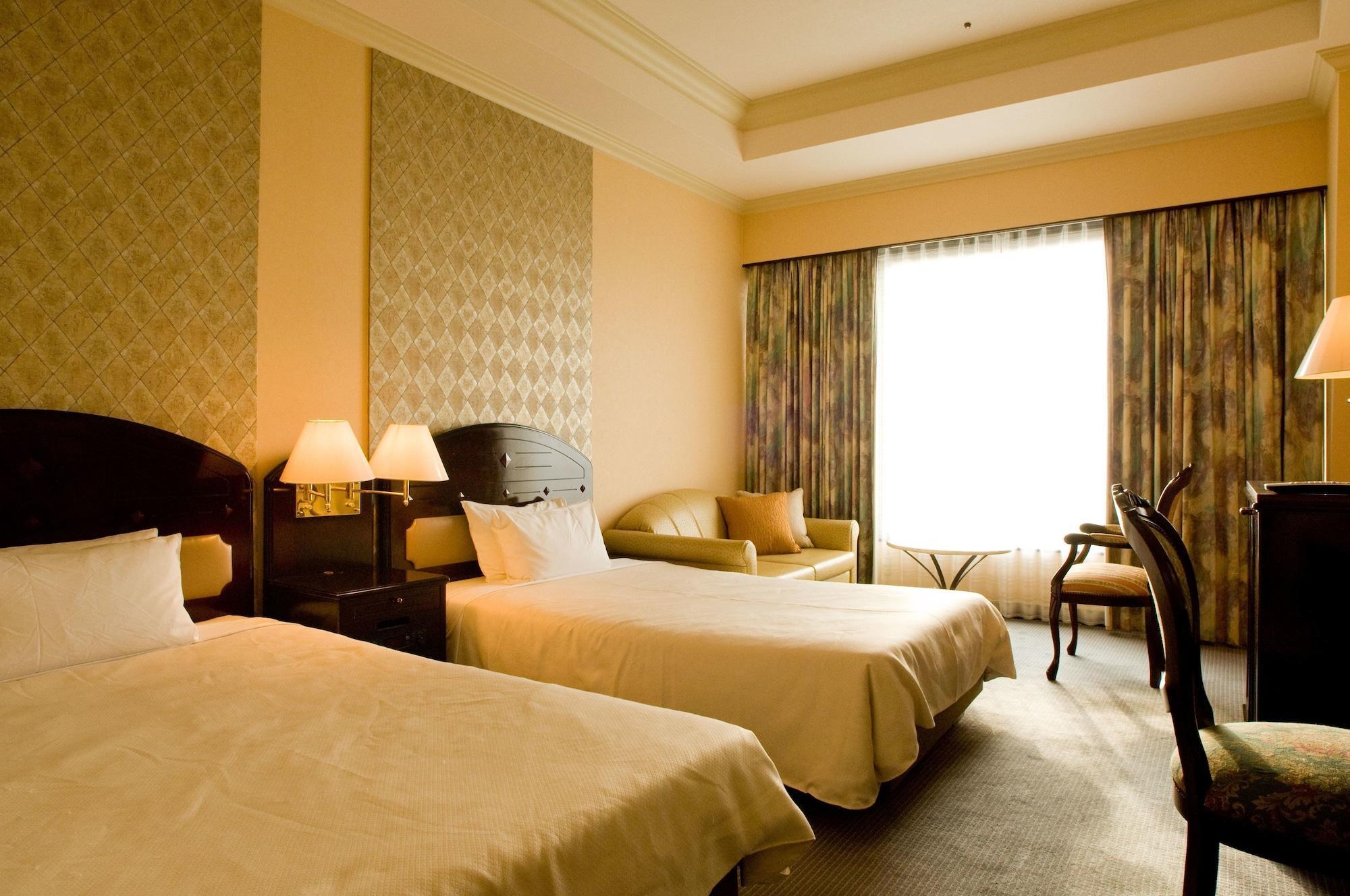Okinawa Kariyushi Urban Resort Naha Exterior photo
