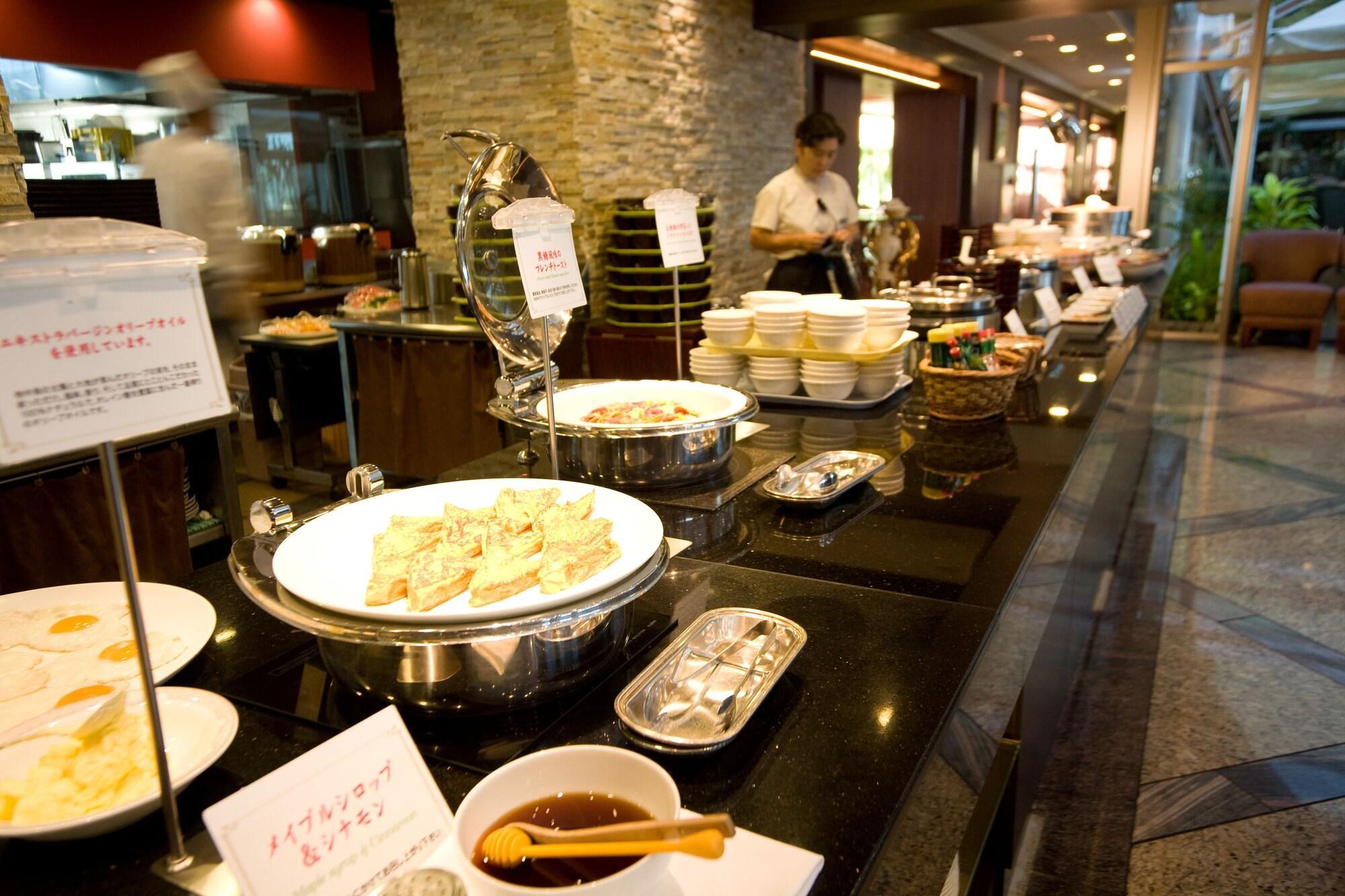 Okinawa Kariyushi Urban Resort Naha Exterior photo